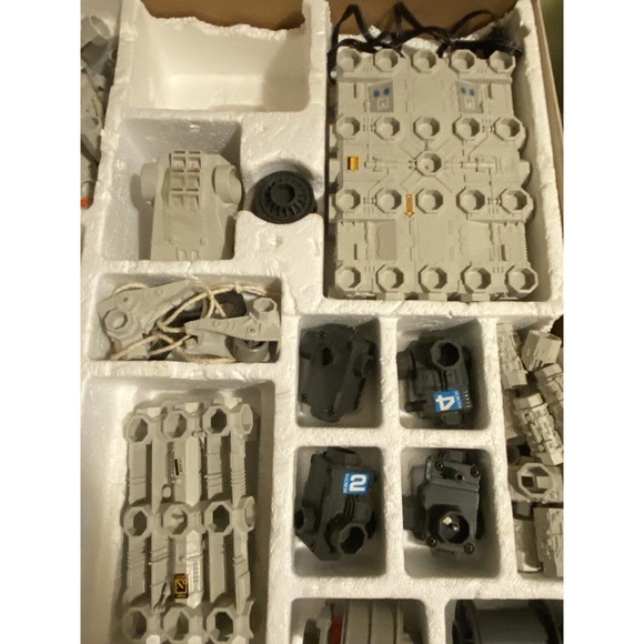 Vintage 1985, Robotix Series R-2000 by Milton Bradley - Picture 6 of 12